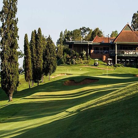 Duncountry Victoria Country Club Bed & Breakfast Питърмарицбург Екстериор снимка