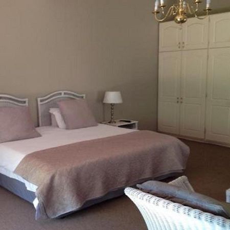 Duncountry Victoria Country Club Bed & Breakfast Питърмарицбург Екстериор снимка